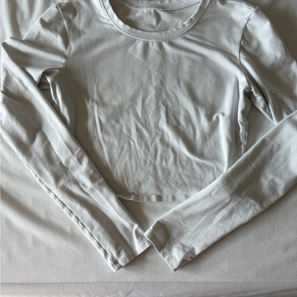 ALO Yoga White Long Sleeve Crop Top